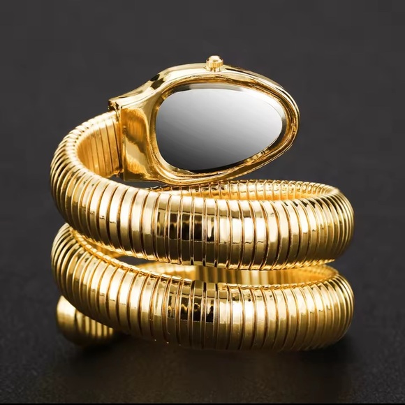 Serpenti Elegant Gold Women's Watch Bracelet Set - Picture 3 of 15